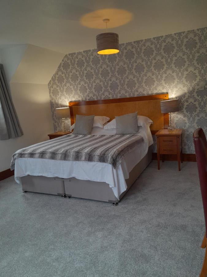 Sadlers Guest House Уокингам Екстериор снимка